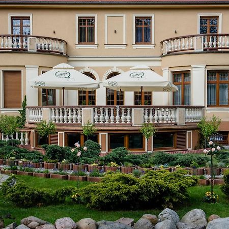 Palac Ogrodowa Tarnowskie Góry Kültér fotó